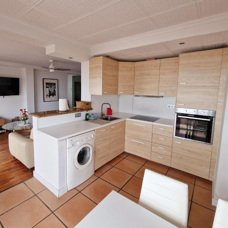 Estepona playa - Two-Bedroom Apartment - 11