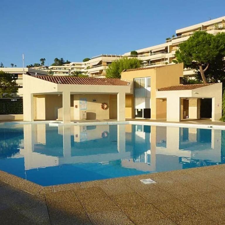 Appartement calme avec piscine Vue mer & montagne - Appartamento con 1 Camera da Letto - 10