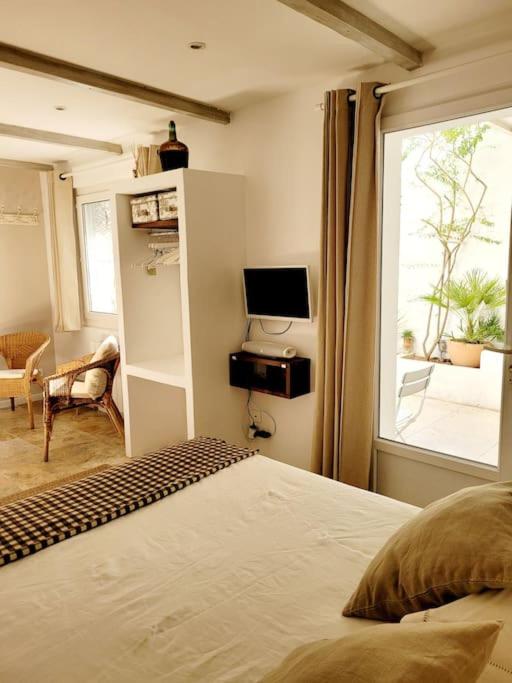 La maison blanche Intra-Muros Free parking - Suite - 14