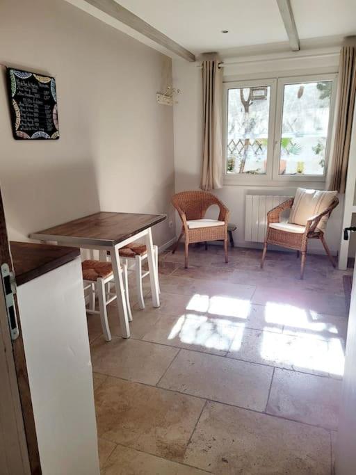 La maison blanche Intra-Muros Free parking - Suite - 15