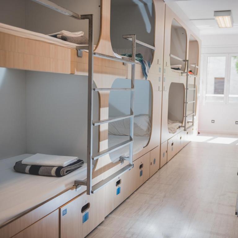 Rocket Hostels Gracia - Bed in 8-Bed Mixed Dormitory Room - 7