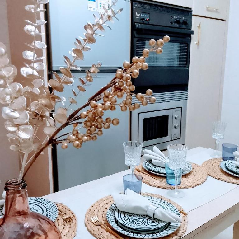 Acogedor apartamento a un paso de Gascona con WiFi y Netflix gratis by M&N's House - Three-Bedroom Apartment - 18