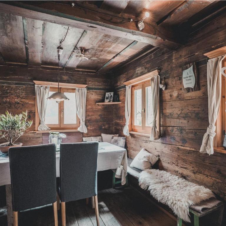 KNOTTN HÜTTL Historisches Bauernhaus ganz für euch in ALLEINLAGE in SÜDTIROL eine Zeitreise sowie Rückzugsort in den Bergen mit privater Gartenterrasse ideal für Kleingruppen Freunde und Familien mit Hund Ski-und Wandergebiet in der Nähe - Casa Vacanze - 19