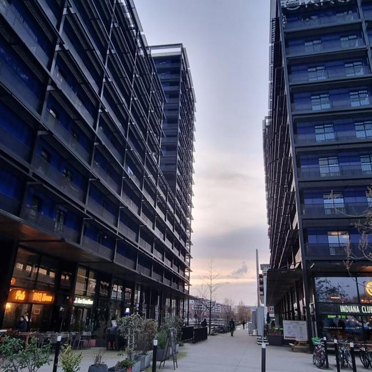 BEL APPARTEMENT MODERNE avec TERRASSE AC CLIMATISATION PARKING with additionnal fees - Two-Bedroom Apartment - 5