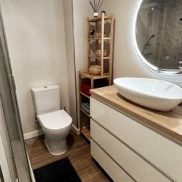Love Rent4 Málaga Bajondillo Playa, Piscina & Parking - Two-Bedroom Apartment - 25