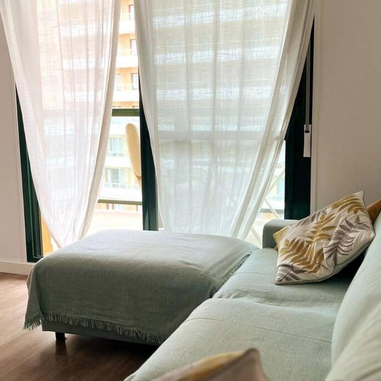 Love Rent4 Málaga Bajondillo Playa, Piscina & Parking - Two-Bedroom Apartment - 5