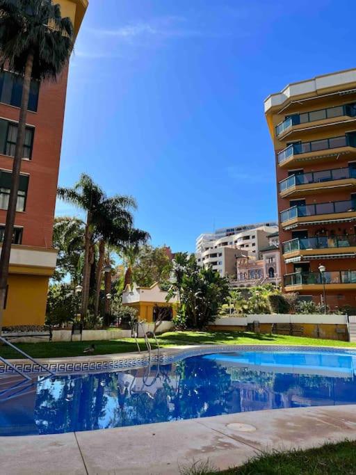 Love Rent4 Málaga Bajondillo Playa, Piscina & Parking - Two-Bedroom Apartment - 40