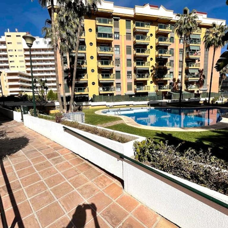 Love Rent4 Málaga Bajondillo Playa, Piscina & Parking - Two-Bedroom Apartment - 43