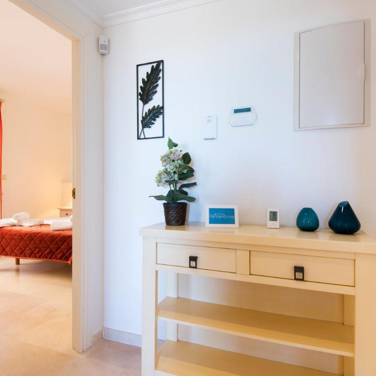 RentAndHomes Penthouse Elviria Golf - Apartamento de 2 dormitorios - 13