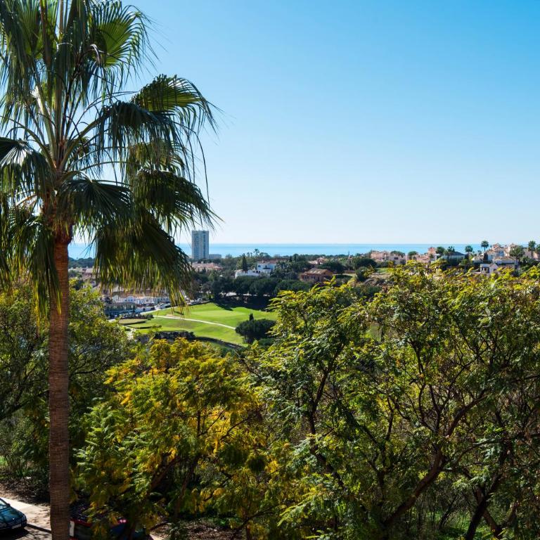 RentAndHomes Penthouse Elviria Golf - Apartamento de 2 dormitorios - 29