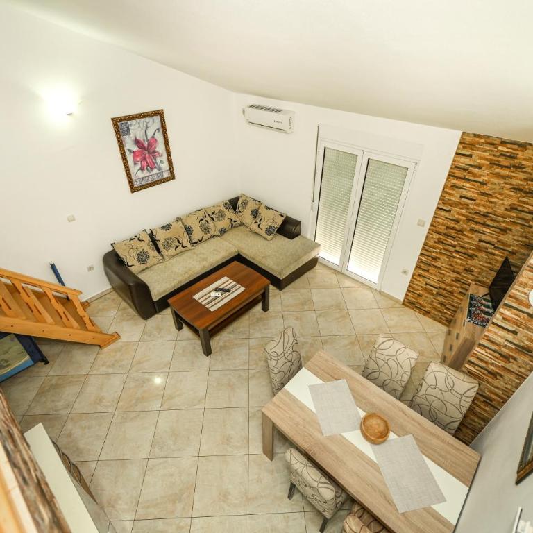 Villa Lux Rajović - Dupleks Apartman s 2 Spavaće Sobe i Balkonom s Pogledom na More - 3