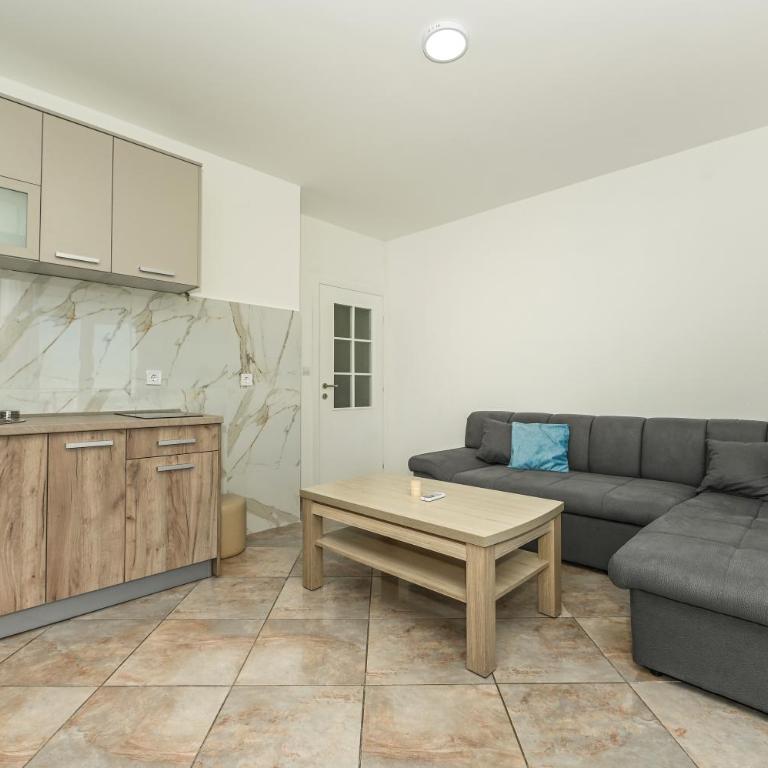 Villa Lux Rajović - Porodični Apartman Tipa "Suite" sa Pogledom na More - 2
