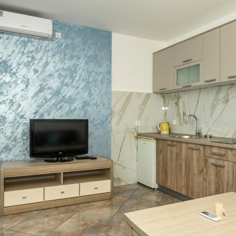 Villa Lux Rajović - Porodični Apartman Tipa "Suite" sa Pogledom na More - 3