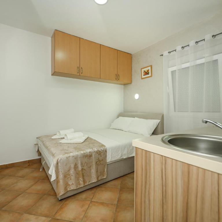 Villa Lux Rajović - Studio sa Bračnim Krevetom (King-size) - 4