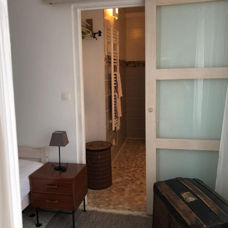 vacances-esprit-cabanes - One-Bedroom House - 12