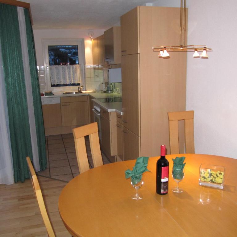 Pepis Ferienwohnungen inklusive Sommercard - Apartment mit 2 Schlafzimmern mit Balkon und Terrasse - 6