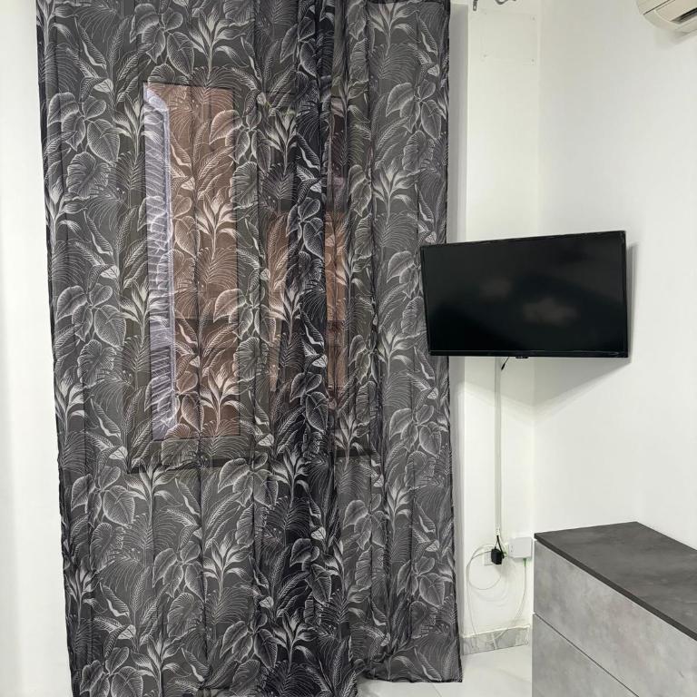 Domus Sunny - Appartamento con 2 Camere da Letto e Balcone - 34