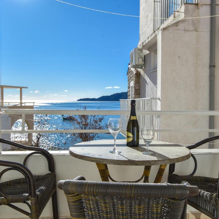 Apartments Milos Kaladjurdjevic - Studio with Sea View - 28