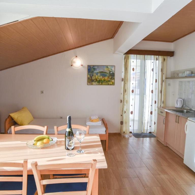 Apartments Milos Kaladjurdjevic - Studio Apartment with Sea View - 17