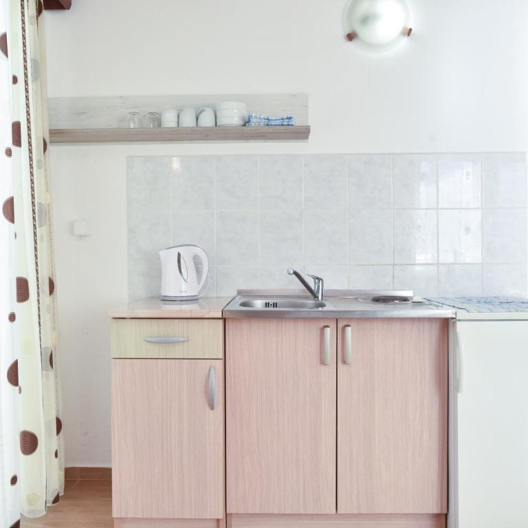 Apartments Milos Kaladjurdjevic - Studio Apartment with Sea View - 20