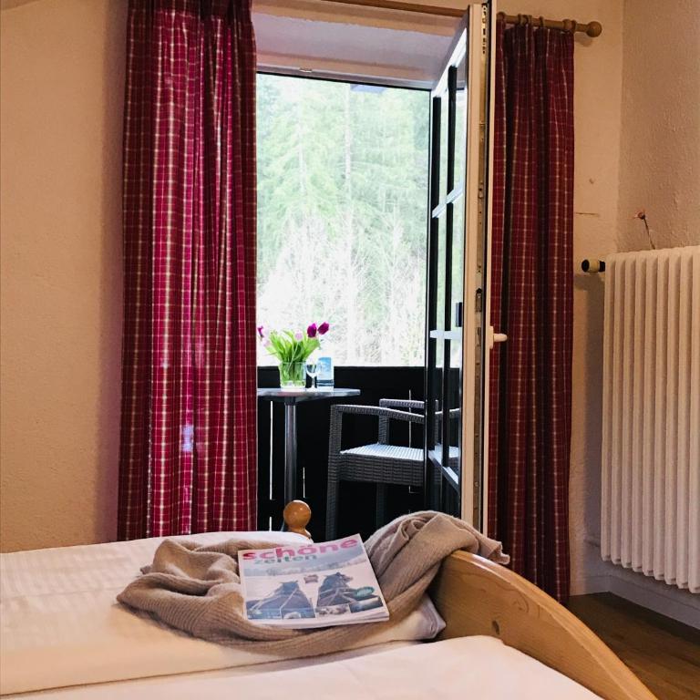Gästehaus Hotel Maria Theresia - Doppelzimmer mit Balkon - 3
