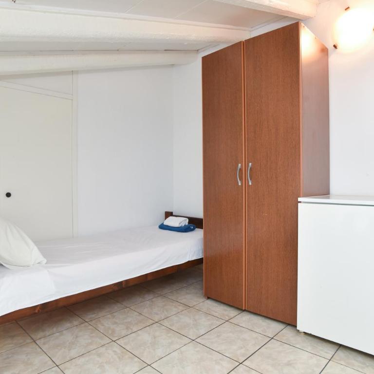 Apartments Milos Kaladjurdjevic - Apartment with Balcony - 10