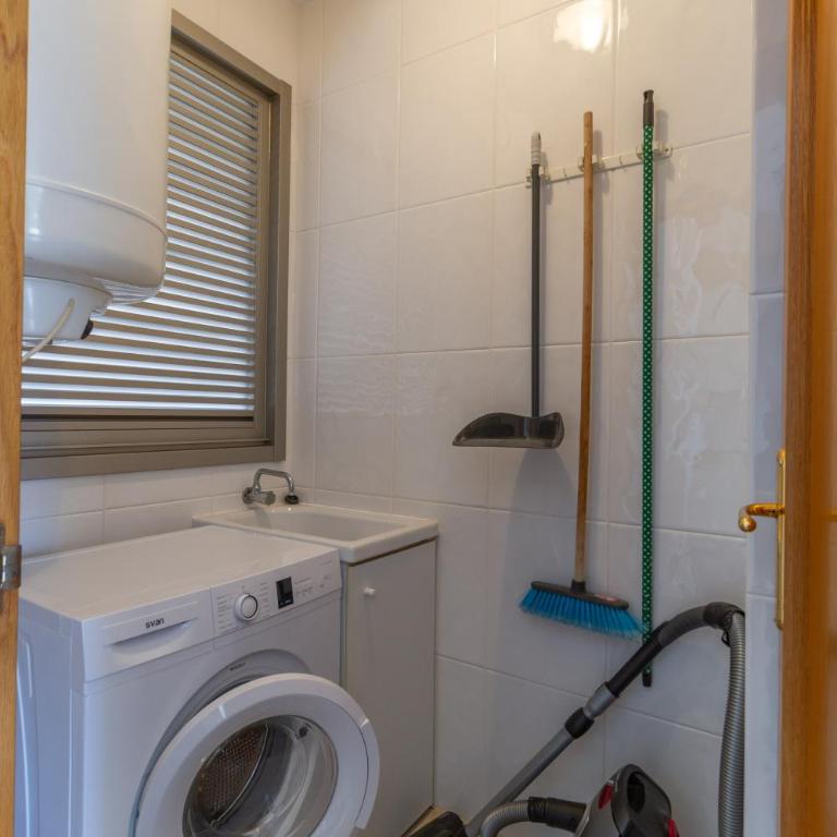 Amazing apartments in the modern Coruña building, near the beach, pool & garage - One-Bedroom Apartment - 24