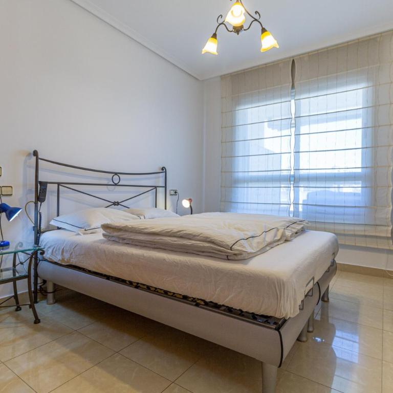 Amazing apartments in the modern Coruña building, near the beach, pool & garage - One-Bedroom Apartment - 15