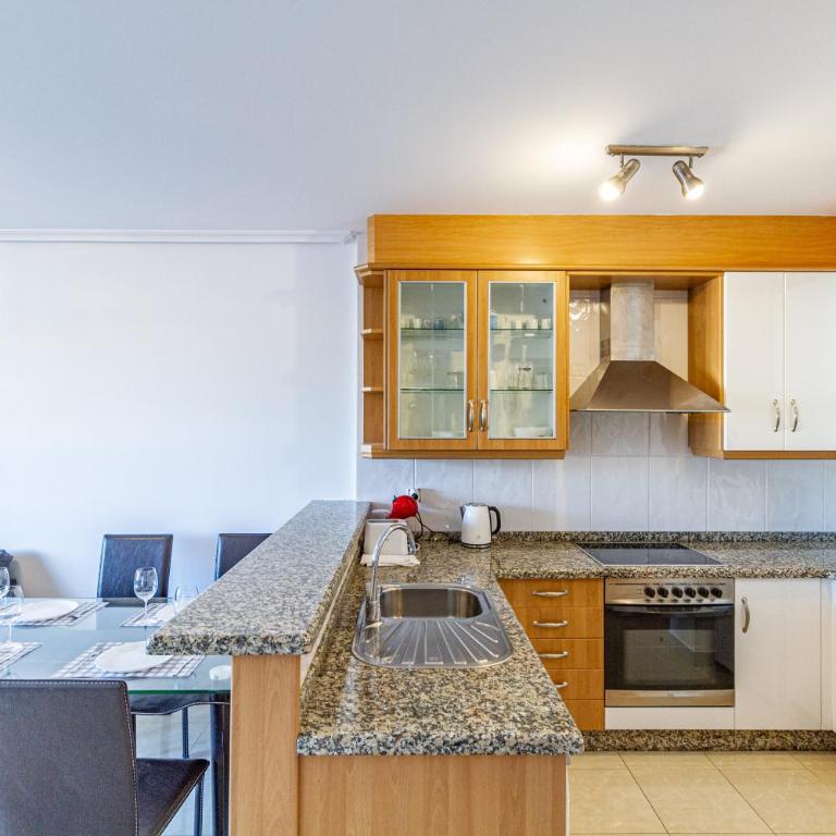 Amazing apartments in the modern Coruña building, near the beach, pool & garage - One-Bedroom Apartment - 22
