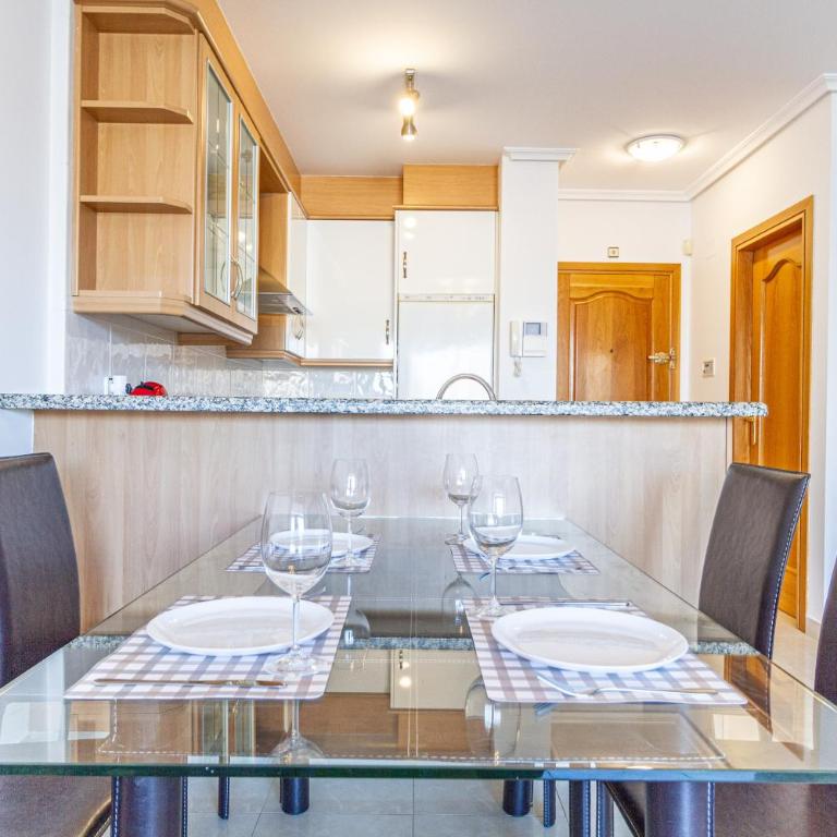 Amazing apartments in the modern Coruña building, near the beach, pool & garage - One-Bedroom Apartment - 8