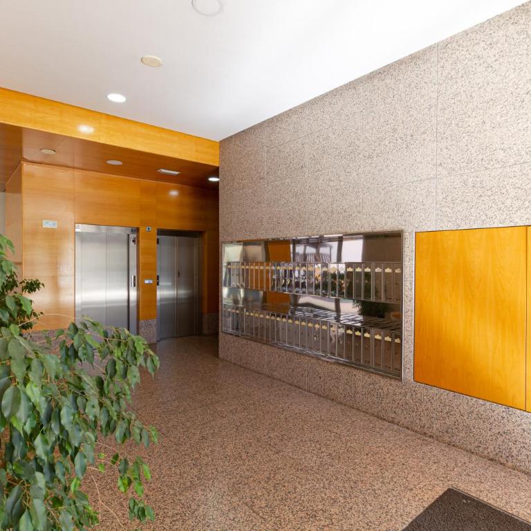 Amazing apartments in the modern Coruña building, near the beach, pool & garage - One-Bedroom Apartment - 26