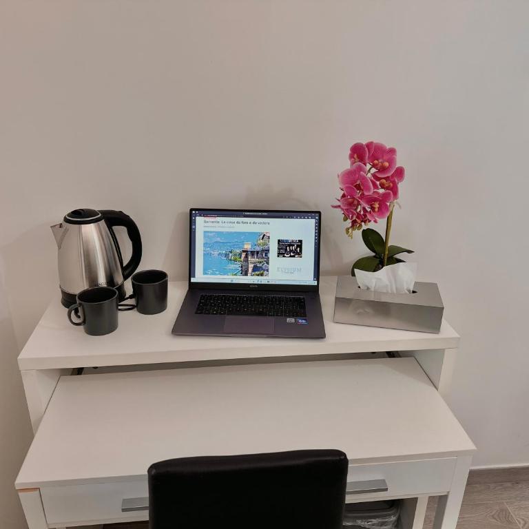 Room Center Sorrento Baby - Camera Matrimoniale con Bagno Privato - 5