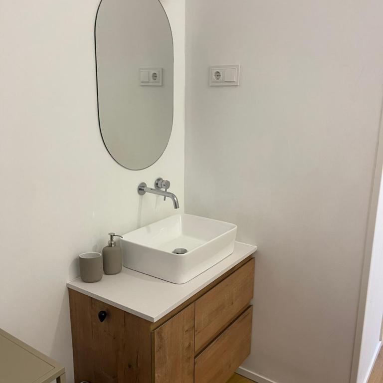 Estudio en Madrid - Deluxe Double Room - 6