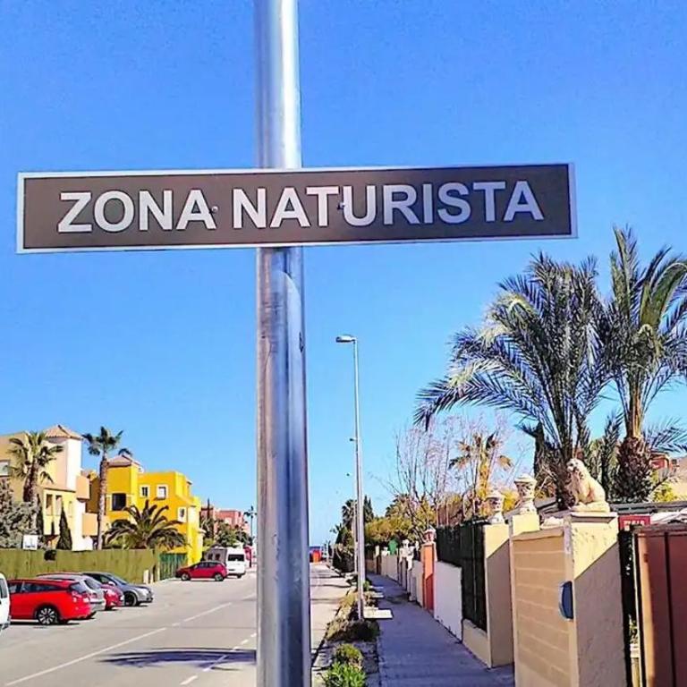 Encantador estudio naturista en 1ª linea de playa - Estudio con terraza - 23