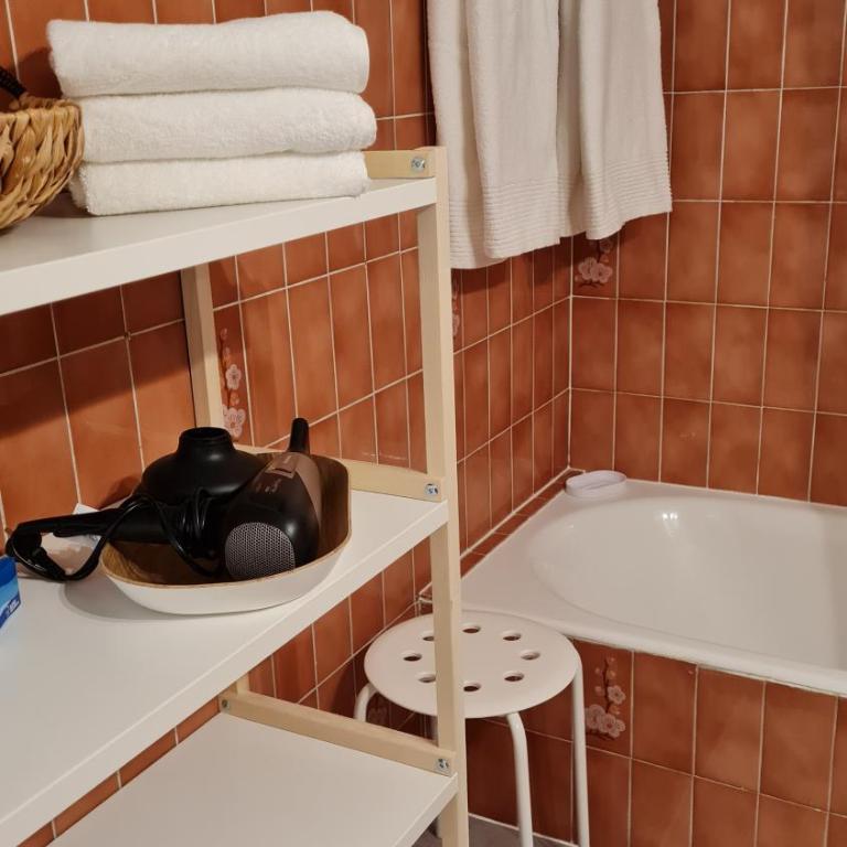 Studio Sun-Beach avec parking et jardin - 500m des plages de Juan Les Pins - One-Bedroom Apartment - 14