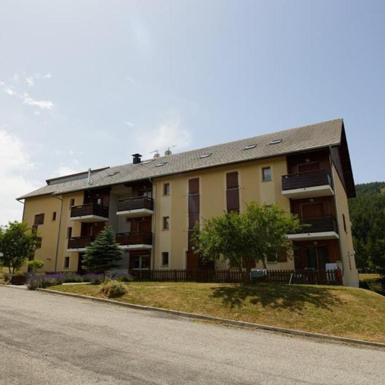 À Laye station Charmant T1 33 m2 - Appartement 1 Chambre - 3