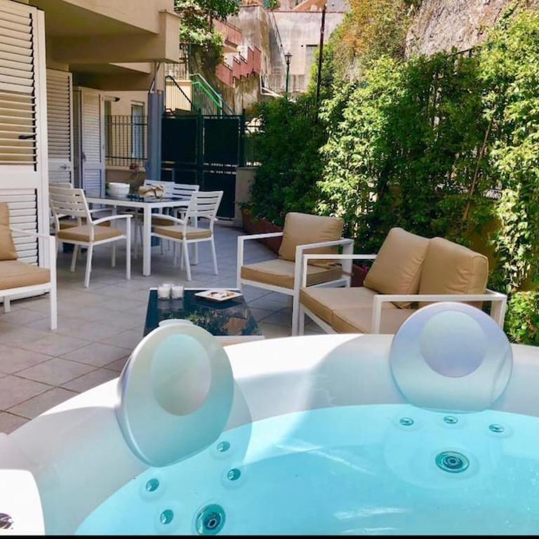 CASA MANDO with Terrace and Jacuzzi - Appartamento con 3 Camere da Letto - 1