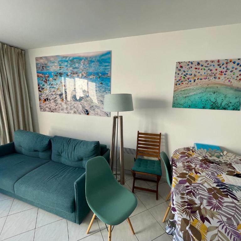 VUE EPOUSTOUFLANTE SUR BANDOL & LA MER 2 pièces, piscine tout confort 4 étoiles, très calme, terrasse spacieuse sans vis à vis, parking privé résidence standing - Apartamento de 1 dormitorio - 9
