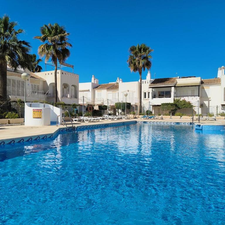 Medina Marinas - Tú hogar con solarium privado! - Apartamento de 2 dormitorios - 52