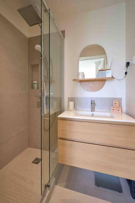 Marais - Parents Suite & Kids Room with Park View - Appartement 2 Chambres - 10