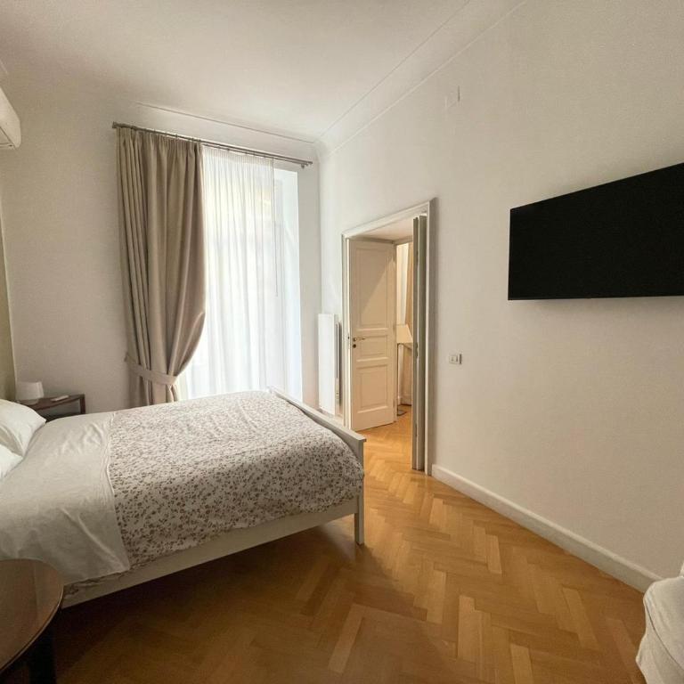 NAPOLIFOREVER ELEGANT APARTMENT Casa Vacanze a Chiaia CENTRO - Appartamento con 2 Camere da Letto - 32