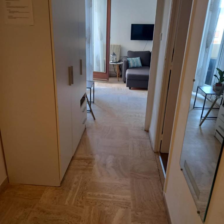 ++++ renovated cosy 50m2 sunny flat / balcony / close to beach and to the Palais des festivals ++++ - Appartamento con 1 Camera da Letto - 37