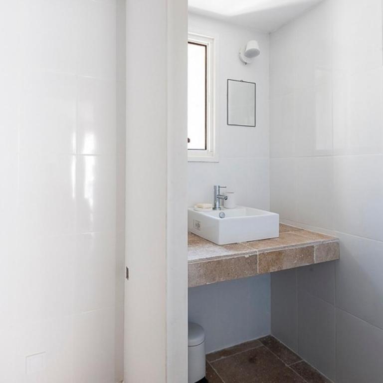 LE BLANC CAMARGUE - STUDIO DANS LES REMPARTS 45m2 AVEC CLIM - Appartement 1 Chambre - 5