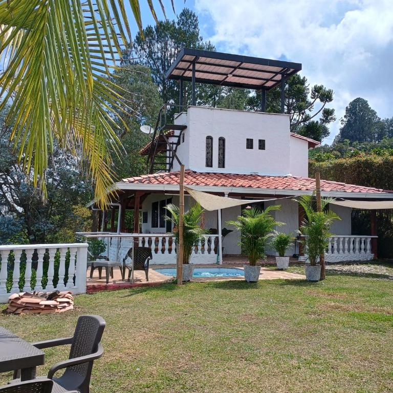 Finca con vista al embalse y jacuzzi - Casa de 3 dormitorios - 45