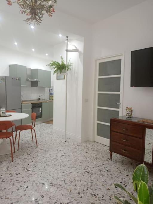 La Casa di Madhu - Appartamento con 2 Camere da Letto - 33