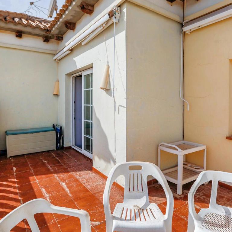 2 Bedroom Cozy Apartment In Torrevieja - Two-Bedroom Apartment - 5