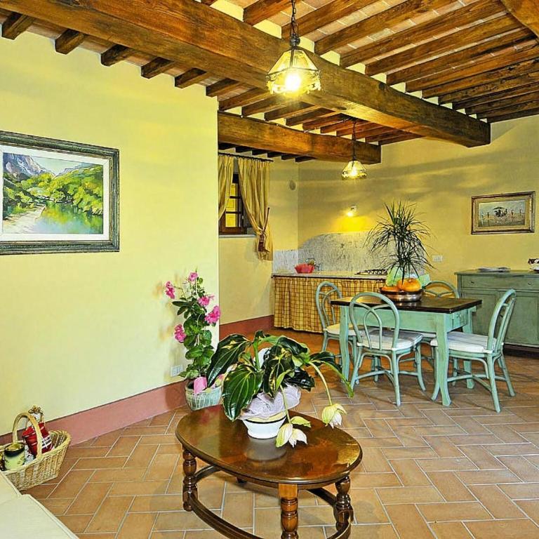 Estate in Monte Serra with Panoramic Views - One-Bedroom Apartment - 11
