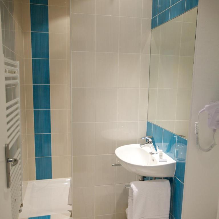 Hôtel Montchapet Dijon Centre - Chambre Triple Confort - 5