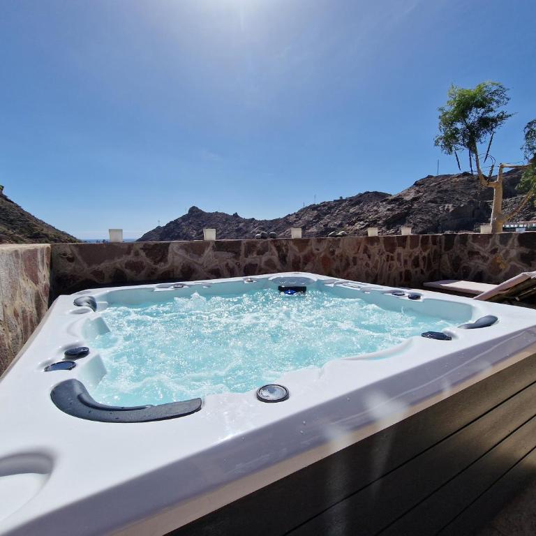 Amazing cozy Villa Hugo Tauro with Jacuzzi, Pool, Wi-Fi - Apartamento de 2 dormitorios - 4