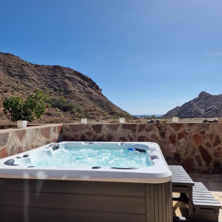 Amazing cozy Villa Hugo Tauro with Jacuzzi, Pool, Wi-Fi - Apartamento de 2 dormitorios - 1